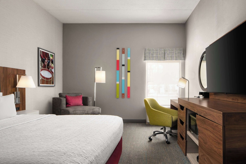 Hampton Inn Sturbridge - photo 6