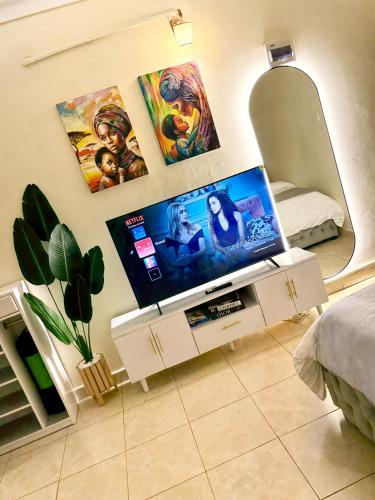Raha Luxe Stays — 4-Star Luxury Hotel in Entebbe, Republic of Uganda