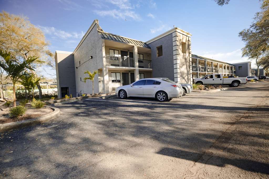 La Quinta Inn by Wyndham Tampa Near Busch Gardens - photo 5