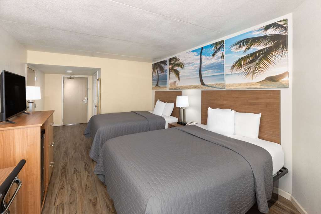 Days Inn by Wyndham Biloxi Beach - photo 20