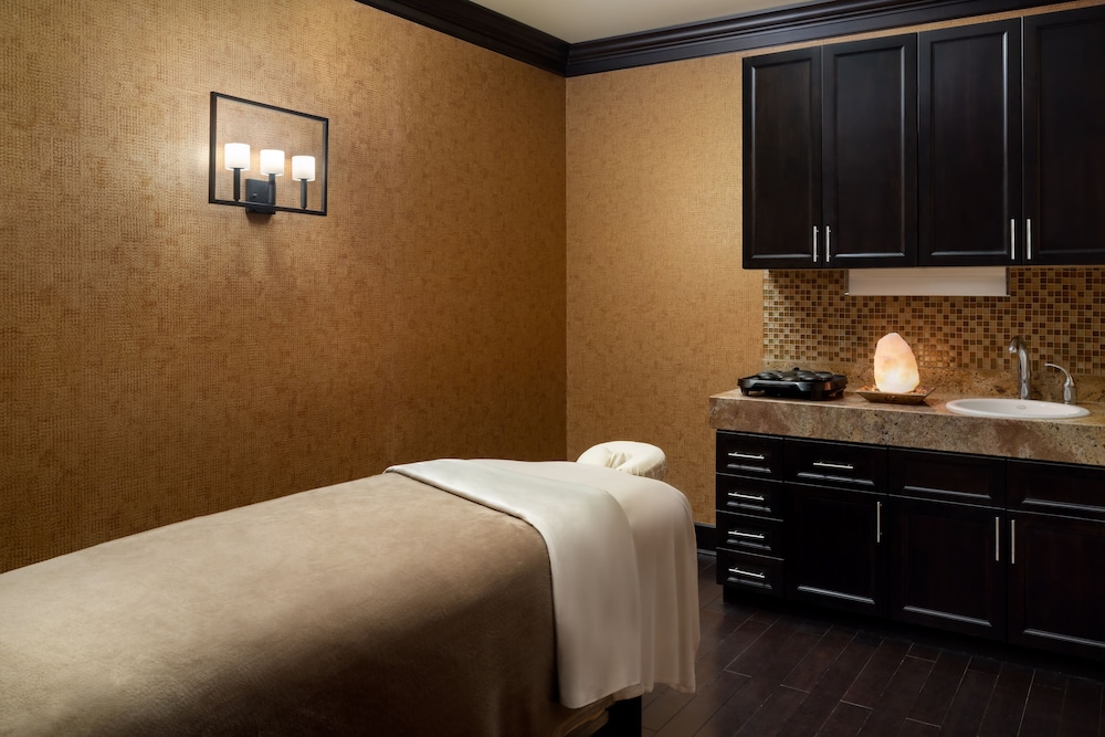 Elevation Hotel & Spa - photo 45