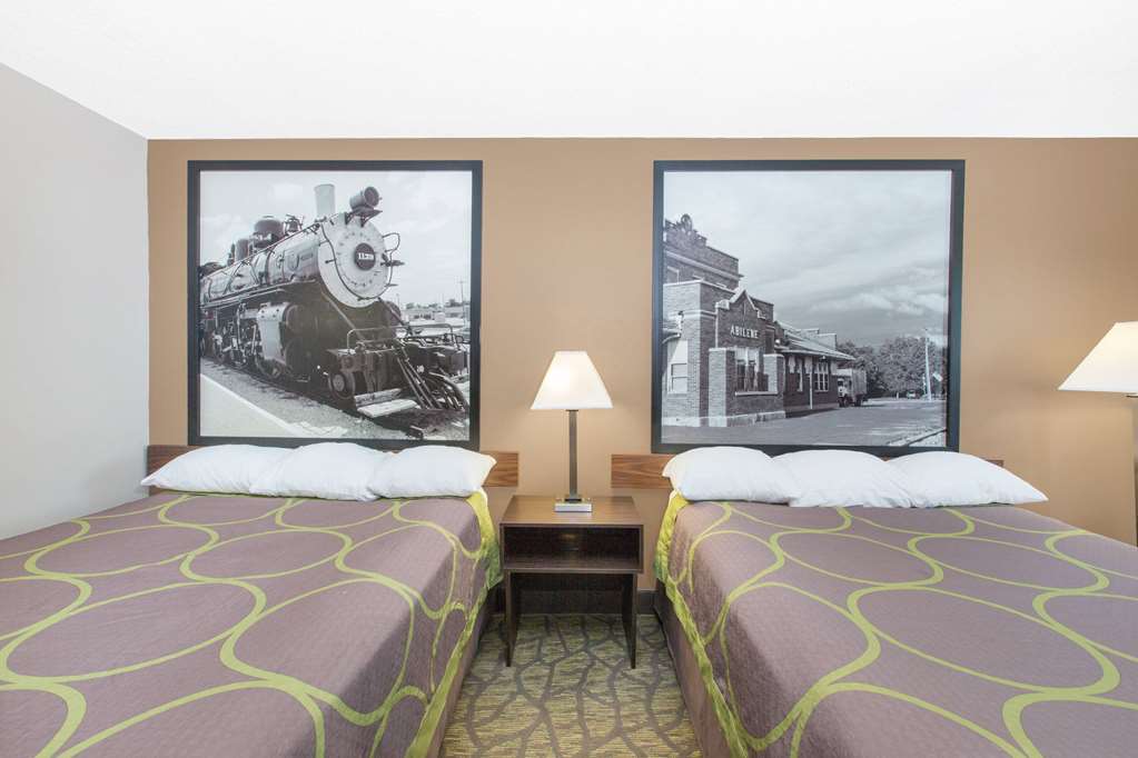 Super 8 by Wyndham Belleville - photo 14