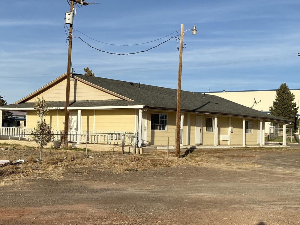 Mcdermitt Hotel - photo 36