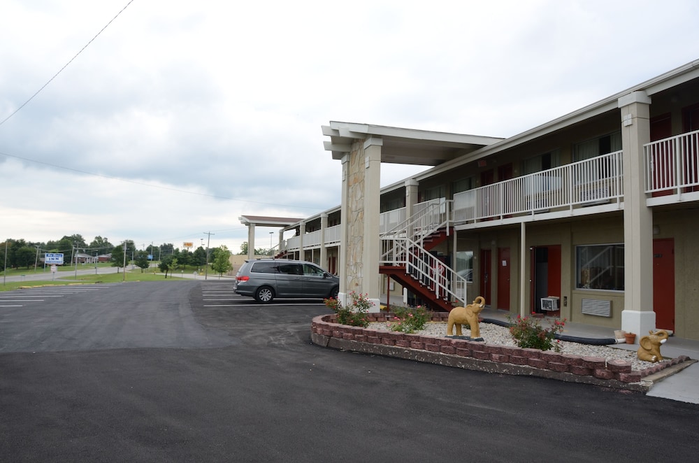 Big Spring Inn - photo 22