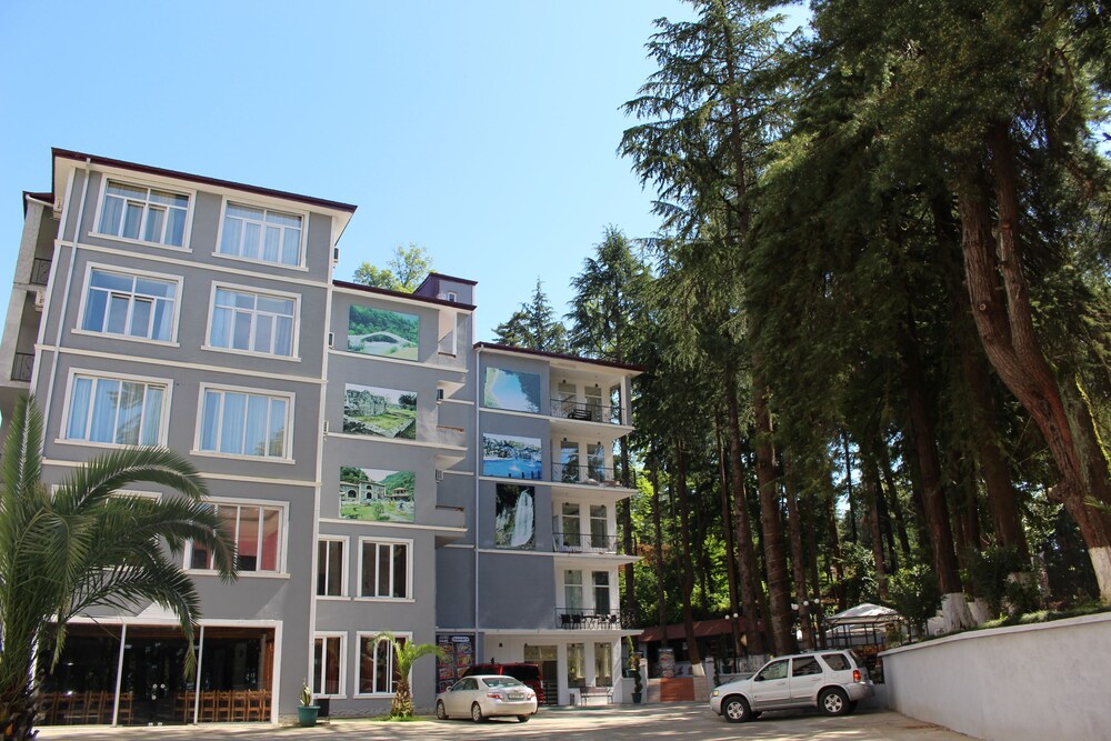Hulus Hotel - carbon neutral hotel in Batumi