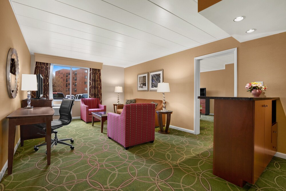 Days Inn by Wyndham Penn State - photo 17