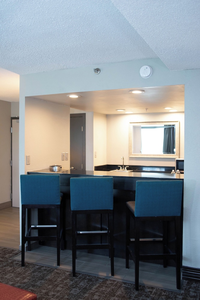DoubleTree by Hilton Hotel Oak Ridge Knoxville - photo 15