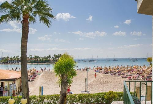 Apartamentos CARABELA BEACH Alcudia by Mallorca Villa Selection — 4-Star Luxury Hotel in Alcudia, Spain