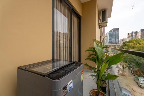 Elegent Studio On Golf Course Road @ Sterling