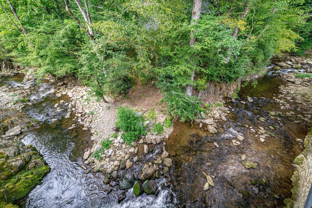 Bear Creek Inn - photo 27