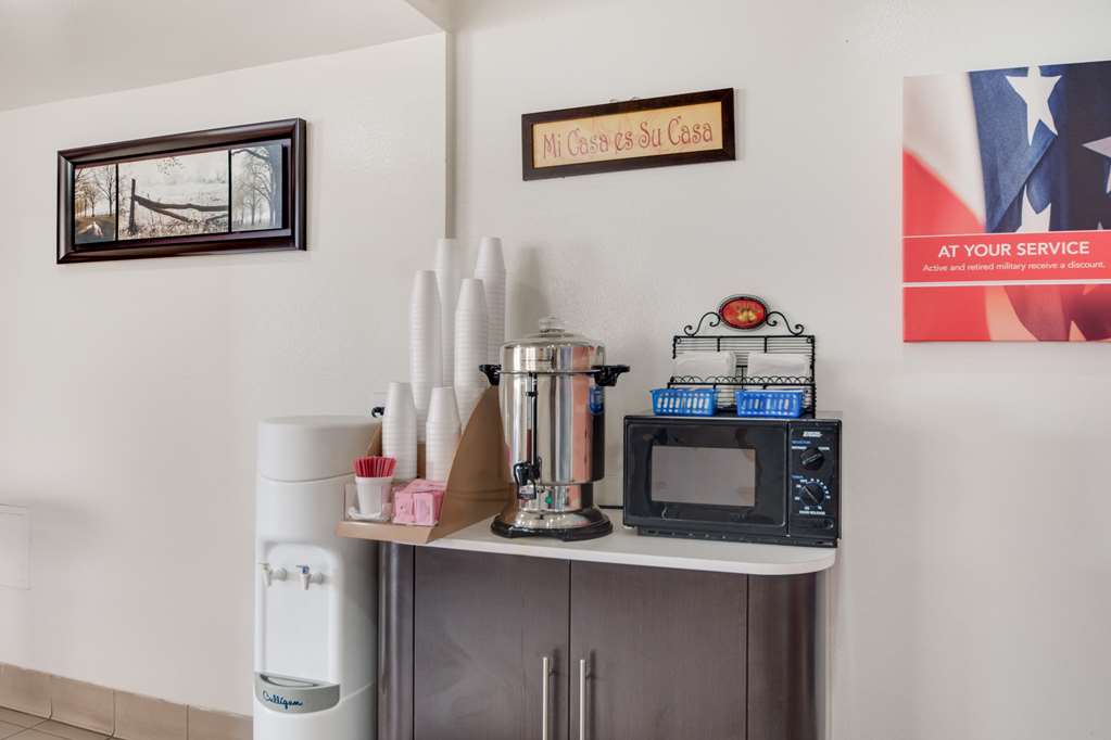 Motel 6 Brownsville TX North - photo 22