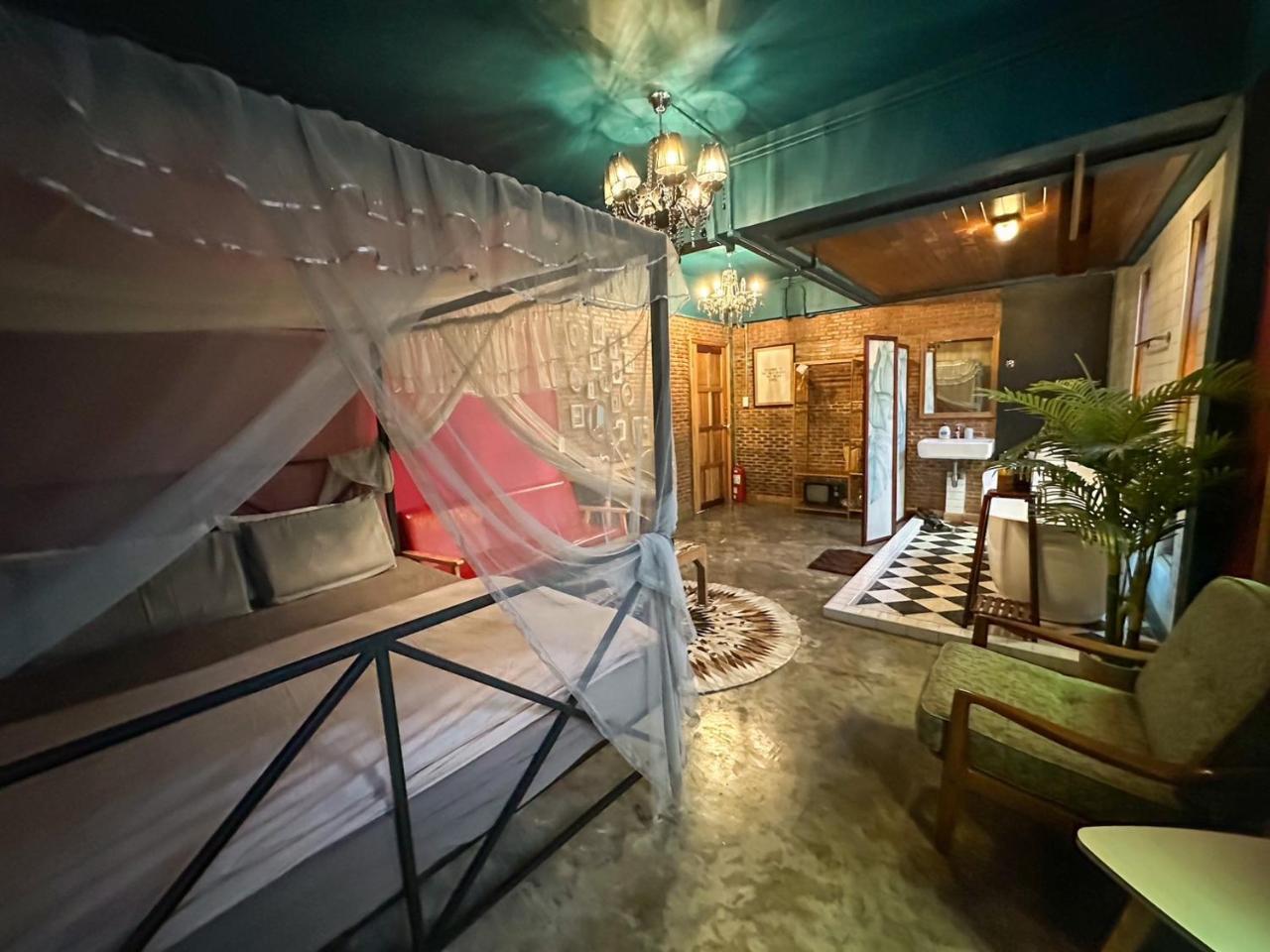 T House BKK 2Floors near BTS with swimming pool and free Wifi