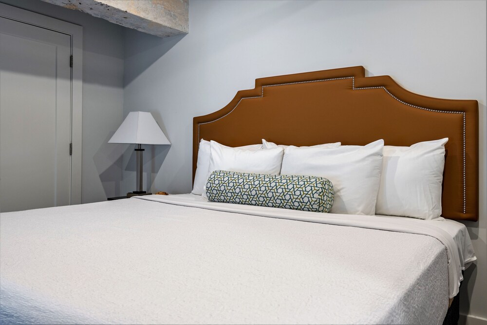 Stay Alfred at The Motorworks Building - photo 2