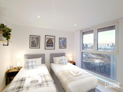 Deluxe Two Bed Apartment with River & City View — 4-Star Luxury Hotel in London, United Kingdom