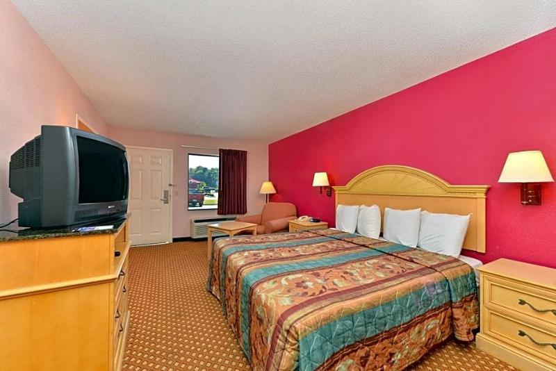 Americas Best Value Inn Valdosta Lake Park - photo 14