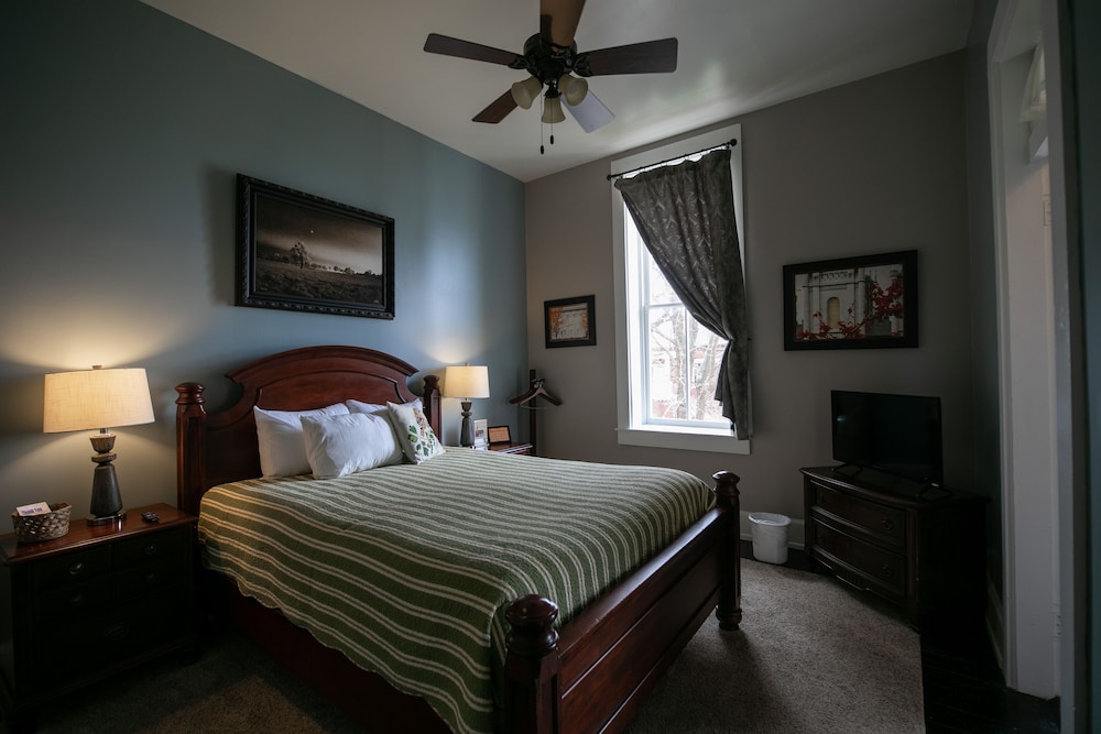 Nauvoo Temple House Hotel - photo 6