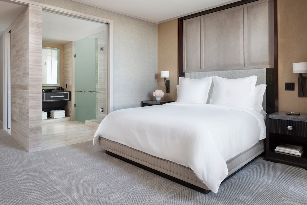 Four Seasons Hotel One Dalton Street Boston - photo 14