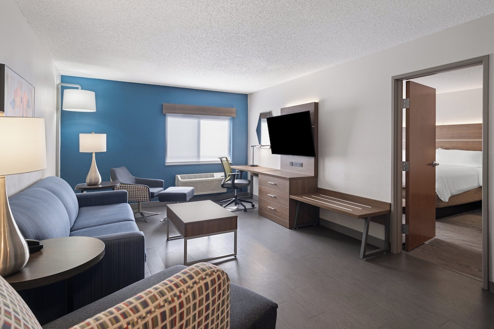 Holiday Inn Express Sheboygan Kohler by IHG - photo 20