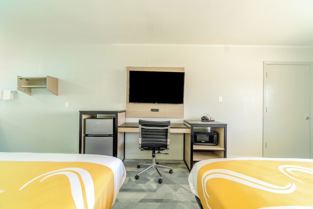 Pleasanton Executive Inn By OYO - photo 18