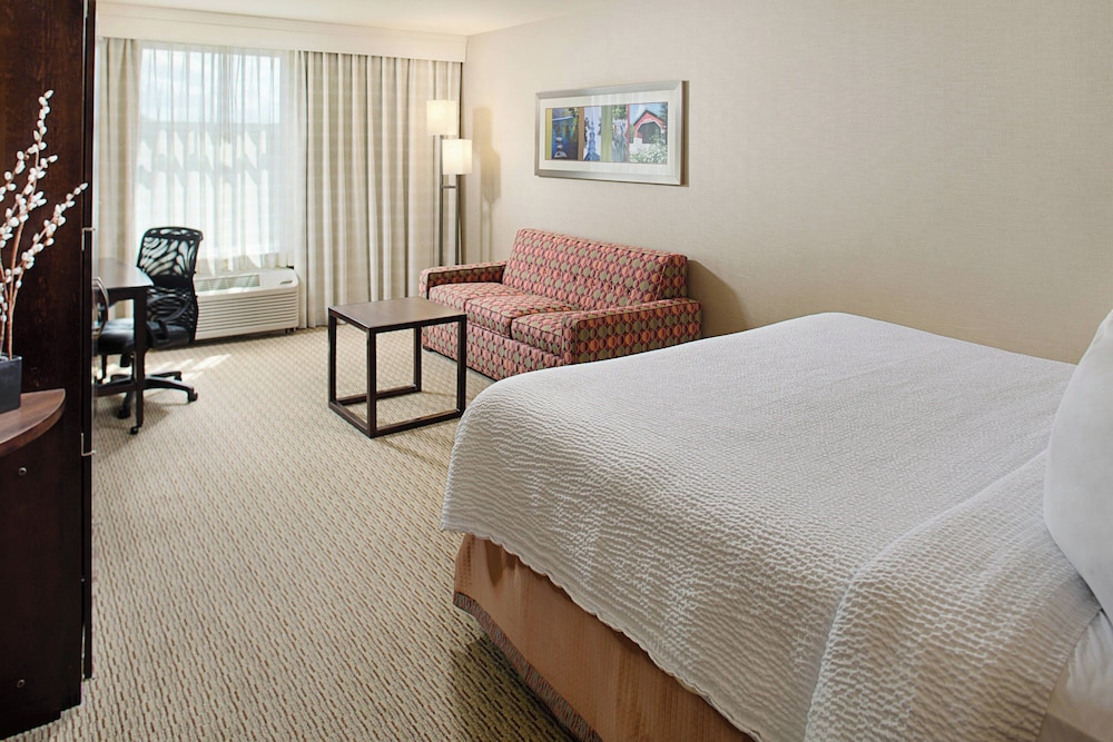 Courtyard by Marriott Keene Downtown - photo 17