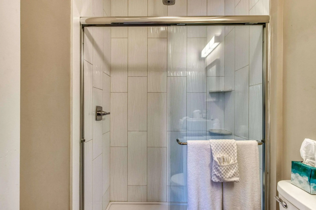 New Hotel Collection Smoky Mountains - photo 22