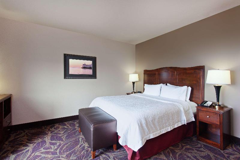 Hampton Inn Seattle Everett - photo 91