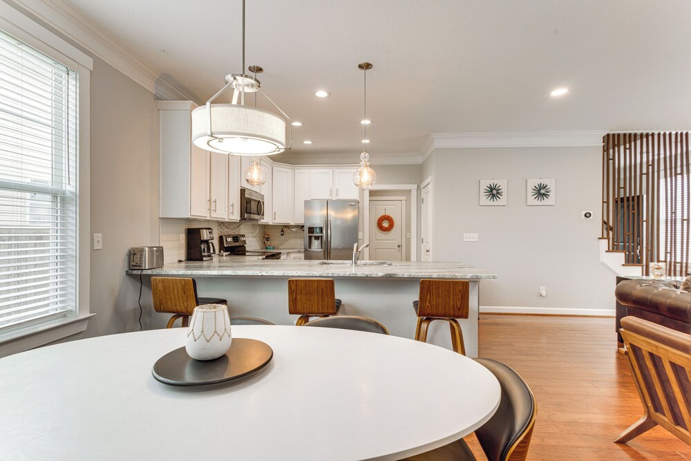 Modern Virginia Beach Retreat in Resort District - photo 6