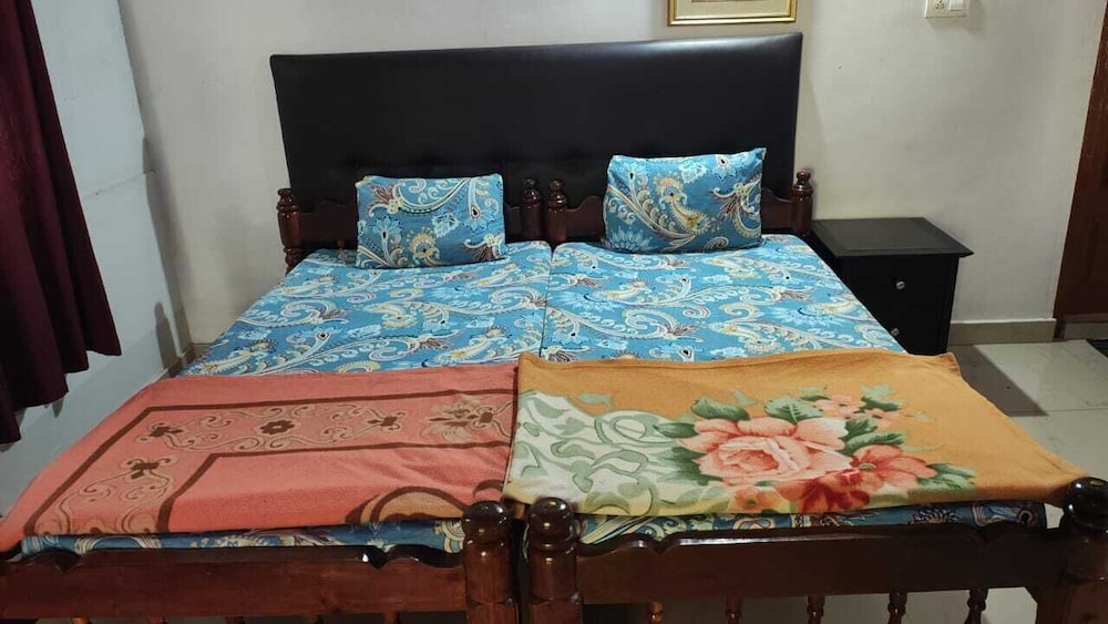 The Last Resort — hotel in Tarikere