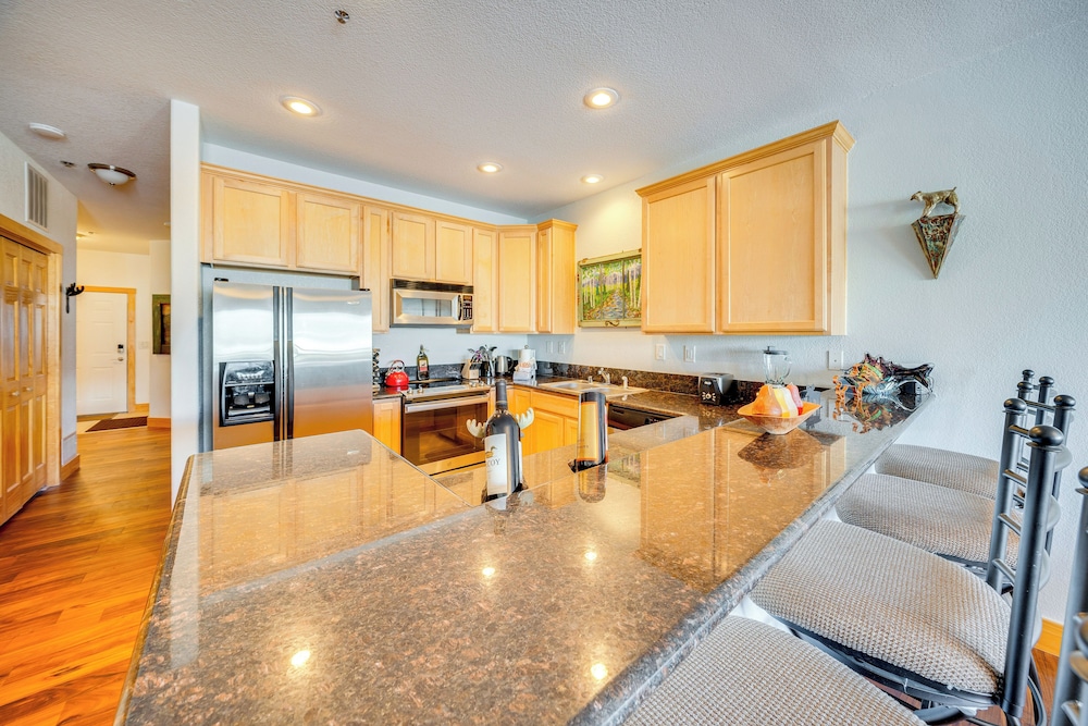 6 Mi to Keystone Resort Dillon Condo with Balcony - photo 2