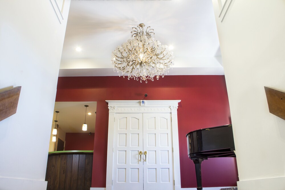 Chateau Suites - photo 30