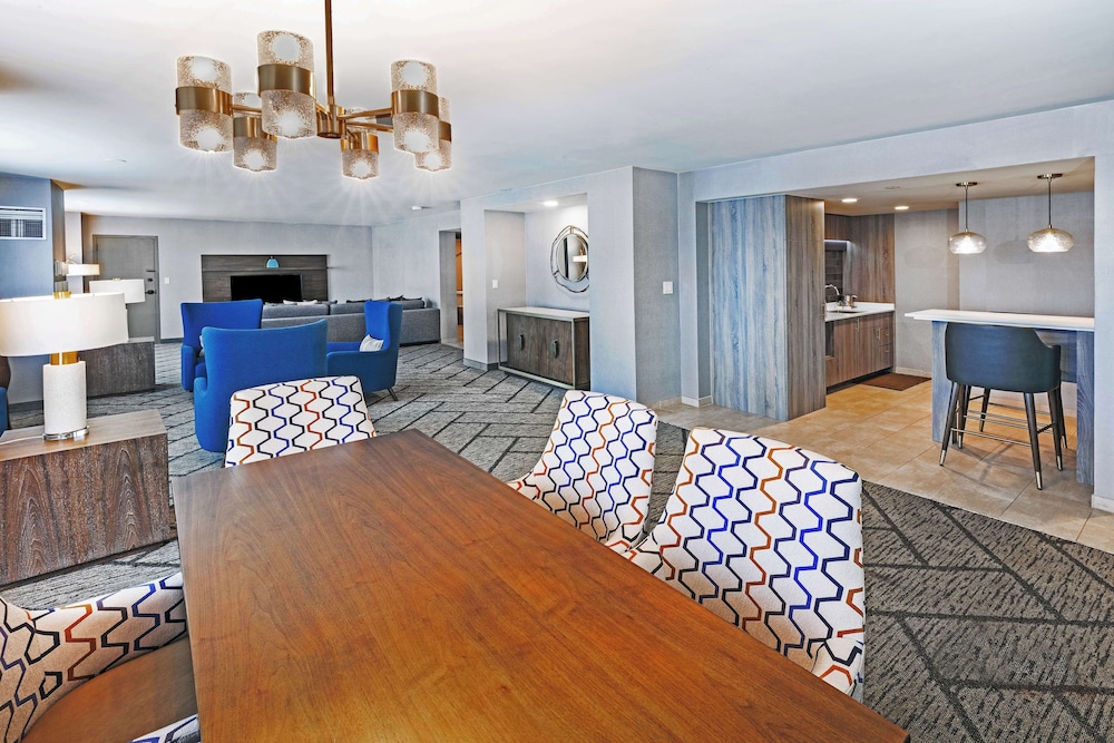 DoubleTree by Hilton Tulsa Downtown - photo 37