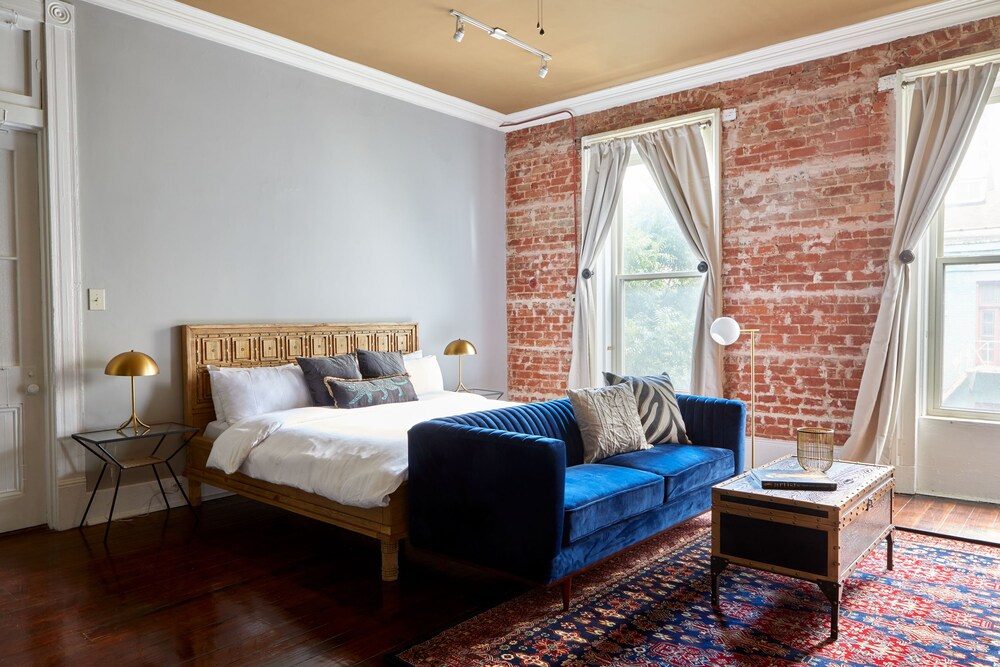 Charming Central Business District Studios by Sonder - photo 14