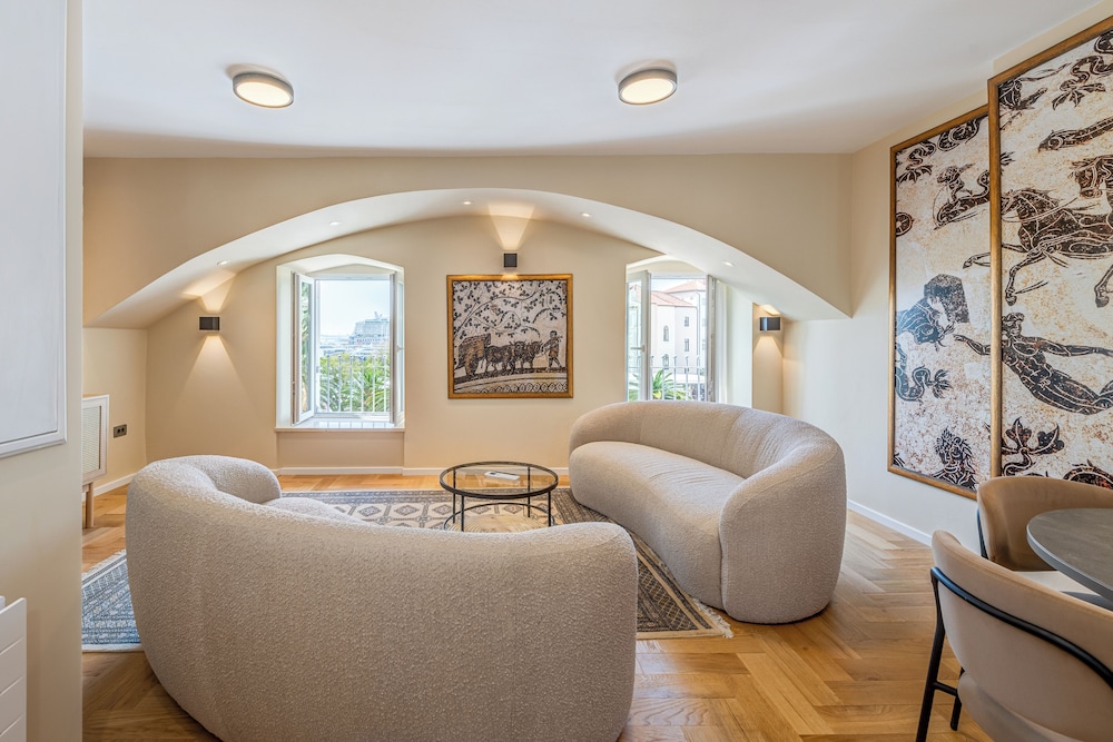 Porta Stella 2 Bedroom Luxury Apartment — 4-Star Luxury Hotel in Split, Croatia