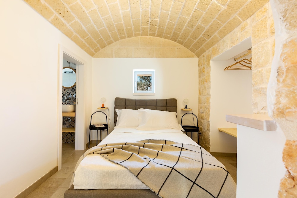 2220 Trulli Biancapetra by Perle di Puglia — Francavilla Fontana — photo 2