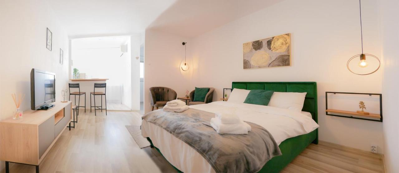 Premium Studio next to National Arena & Park — 4-Star Luxury Hotel in Bucharest, Romania