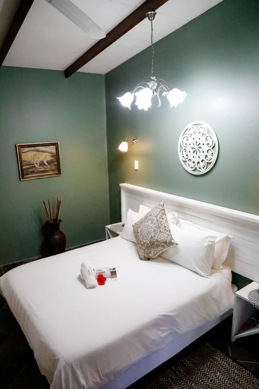 Big 5 Guest House Witbank — 4-Star Luxury Hotel in Witbank, South Africa