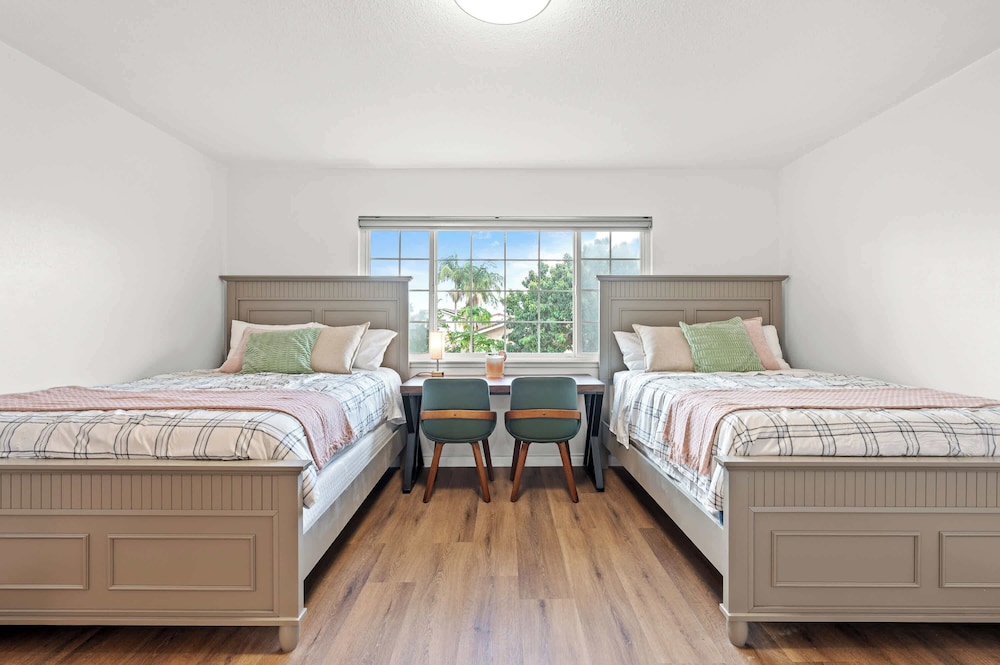 Stylish Retreat Large Living Space Bright Suites in Norwalk, United States