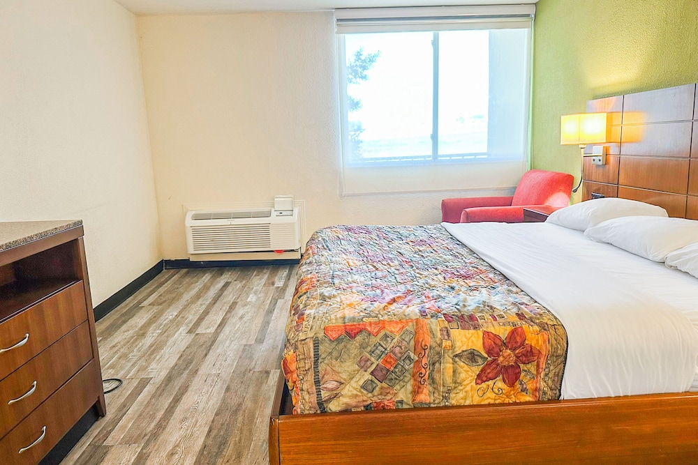 Jackson Hotel & Convention Center - photo 16