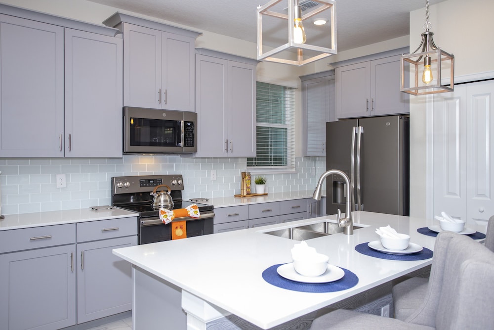 Gorgeous 5Bd Close to Disney @ Storey Lake 2734 - photo 36