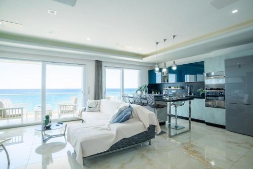 GL Luxury Seaview Suite — 4-Star Luxury Hotel in Gra Liyia, Greece