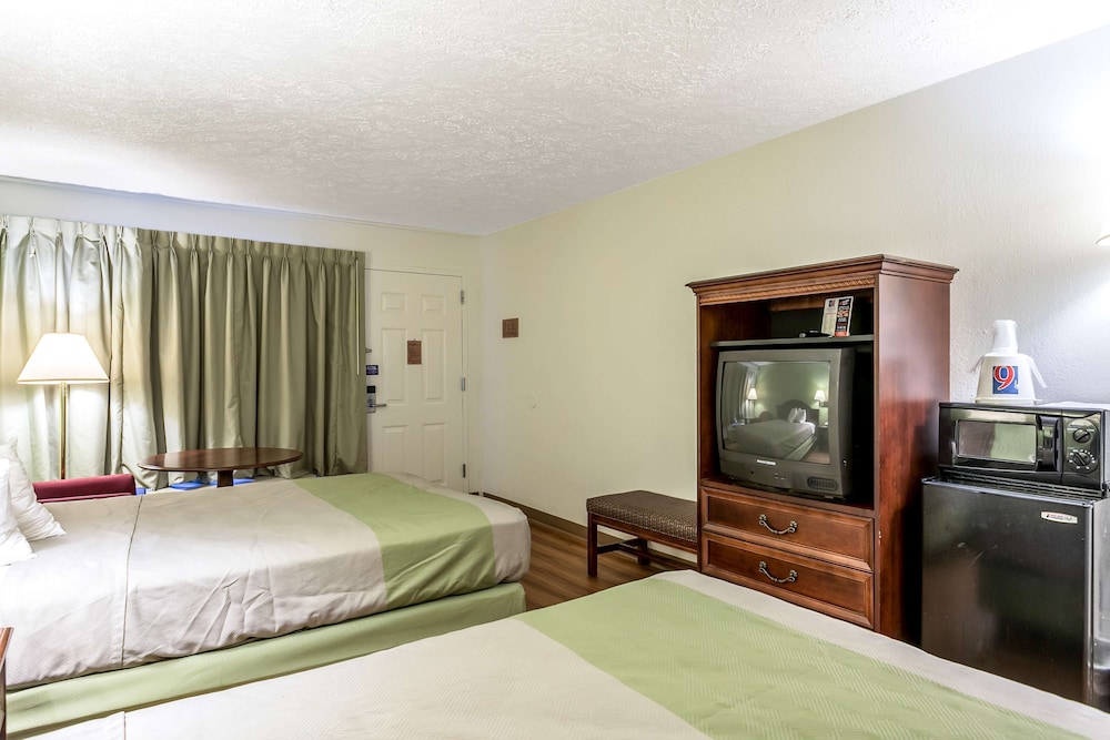 Americas Best Value Inn Edgewood - photo 14