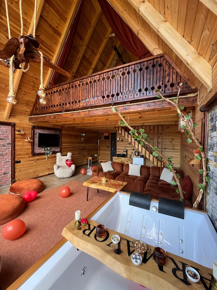 Ar Mavor Bungalov in Camlihemsin, Turkey