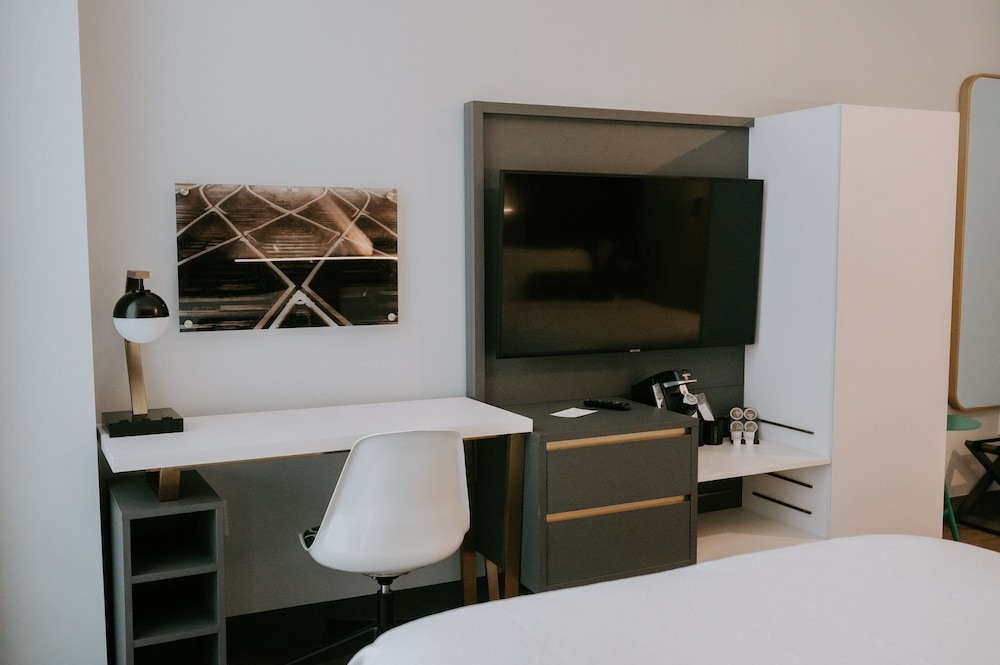 Hotel Indigo St. Louis Downtown by IHG - photo 16