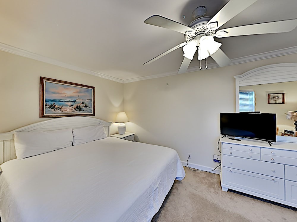 Regency Towers by Southern Vacation Rentals - photo 2