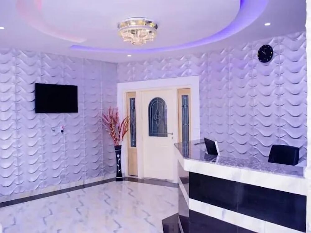 Billies Court — 4-Star Luxury Hotel in Abuja, Nigeria
