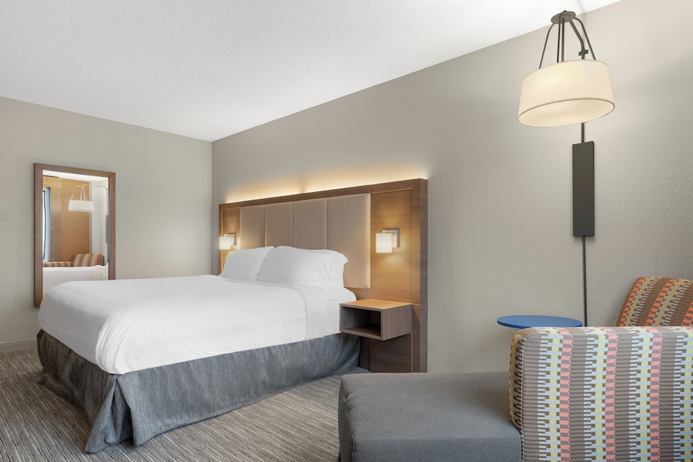Holiday Inn Express Coralville by IHG - photo 20