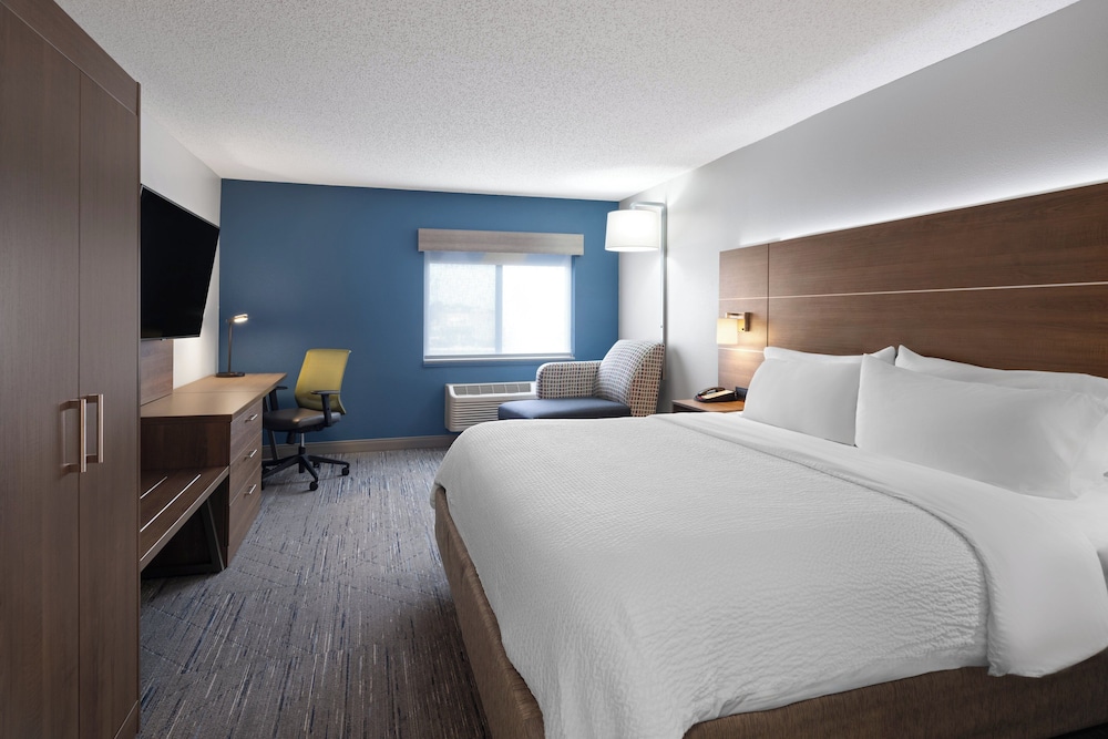 Holiday Inn Express Sheboygan Kohler by IHG - photo 11