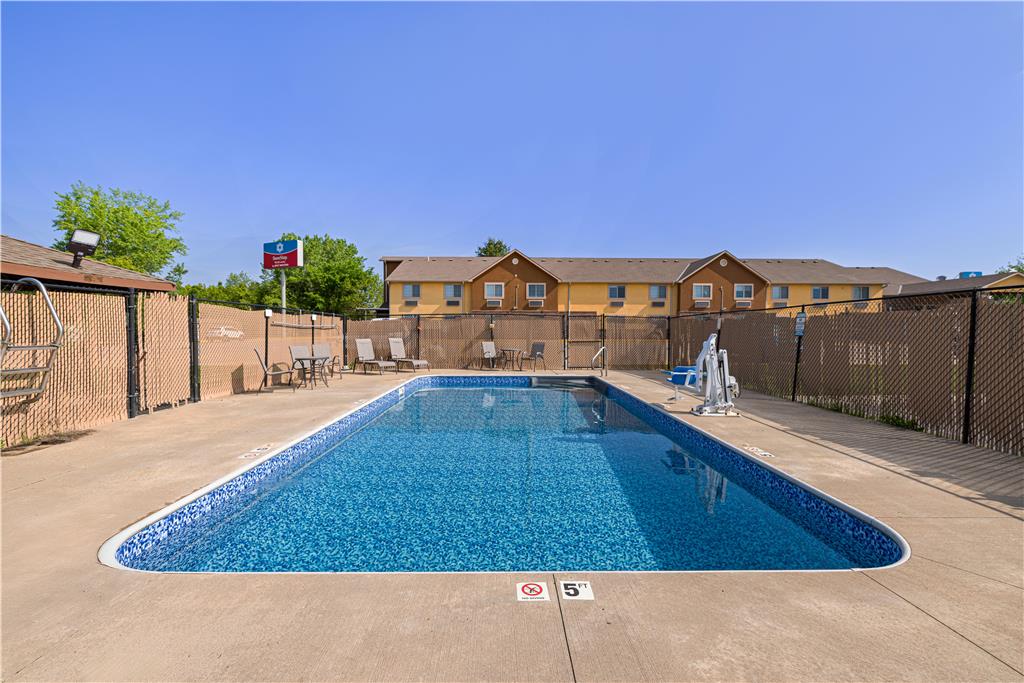 SureStay Plus Hotel by Best Western Kearney Liberty North - photo 9