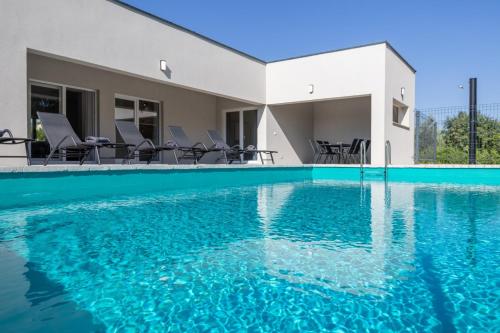 E&M Forest Retreat in Svetvincenat, Croatia