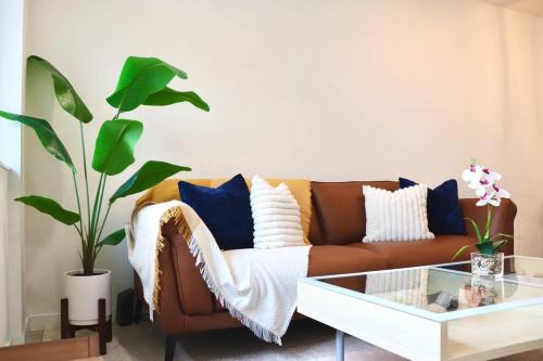 Entire Stunning Townhouse 3br 2.5ba w Parking — 4-Star Luxury Hotel in Seattle, United States
